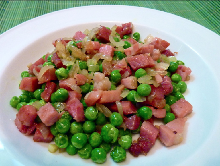 Receta sencilla de guisantes con jamón ibérico