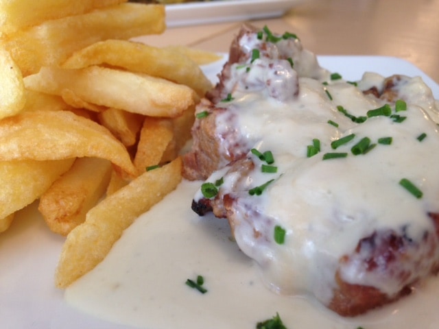 Carne Ibérica con salsa de queso